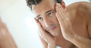 Quels sont les soins du visage homme indispensables cet été ?
