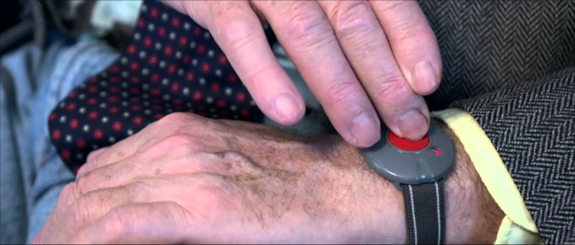 Bracelet alarme personne agée