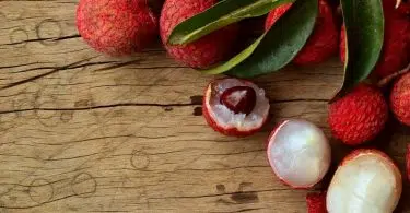 Litchi (litchi) origine, saison et calories de ce fruit frais