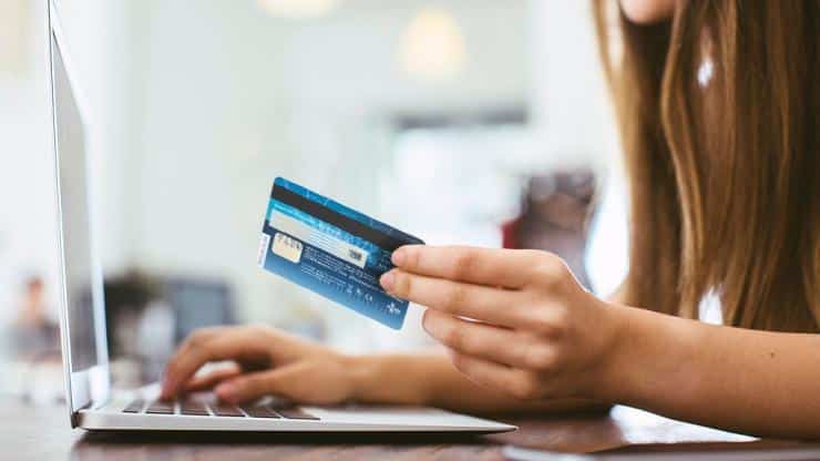 sont les avantages d’une banque en ligne